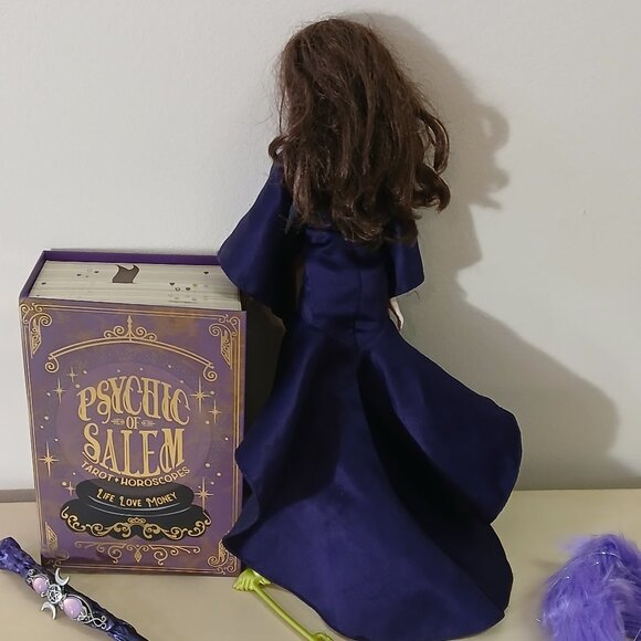 Goth/witch Barbie doll with accessories - Picture 7 of 8